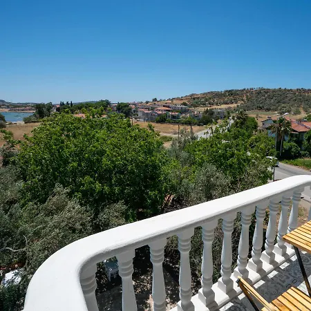 Cunda Selina *