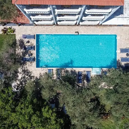 Cunda Selina Hotel *